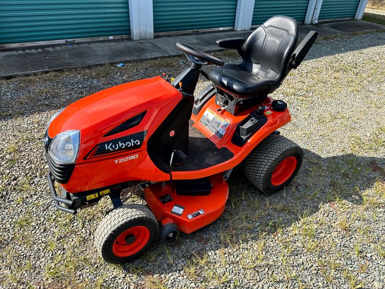 2023 Kubota T2290-42″ Riding Mower